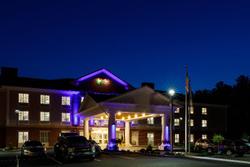 Holiday Inn Express & Suites Sturbridge