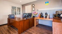 Azul Inn & Suites