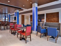 Holiday Inn Express Marshalltown