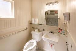 Econo Lodge Inn & Suites Heavenly Village Area