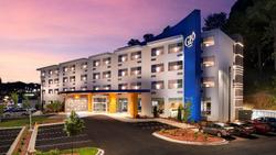 GLo Hotel Asheville-Blue Ridge Parkway