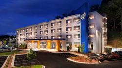 GLo Hotel Asheville-Blue Ridge Parkway
