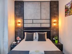 La Pazza Suites