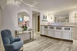 Mirrors Hotel