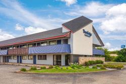 Travelodge by Wyndham Peoria