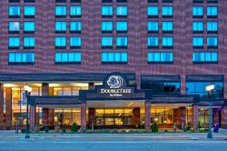 DoubleTree by Hilton Lansing