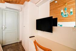 Dam Hotel Lara