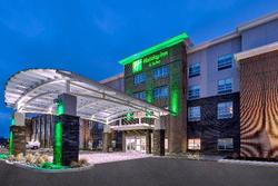 Holiday Inn & Suites Toledo Southwest - Perrysburg