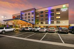 Holiday Inn Express Jacksonville Town Center