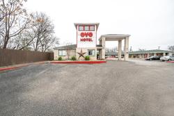 OYO Hotel San Antonio near AT&T Cente