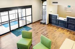 Quality Inn & Suites Near Tanger Outlet Mall