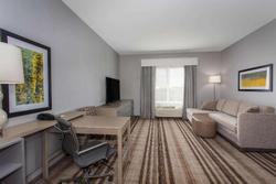 Hawthorn Suites By Wyndham Loveland