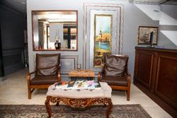 HHK Downtown Hotel