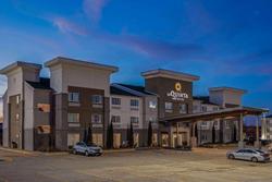La Quinta Inn Suites By Wyndham Fayetteville