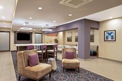 La Quinta Inn Suites By Wyndham Fayetteville