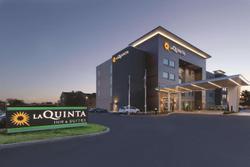 La Quinta Inn Suites By Wyndham Terre Haute