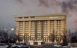 La Quinta Inn Suites By Wyndham Springfield Ma