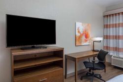 La Quinta Inn Suites By Wyndham Perry