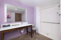 La Quinta Inn Suites By Wyndham Perry