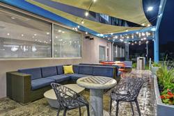 Tru by Hilton Middletown
