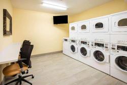 La Quinta Inn Suites By Wyndham Rochester