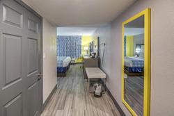 Emerald Coast Inn And Suites
