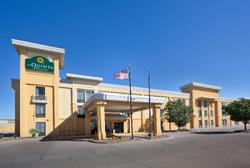 La Quinta Inn Suites By Wyndham Salina