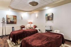 Traditions Hotel & Spa