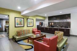 La Quinta Inn Suites By Wyndham Lebanon