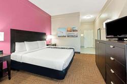La Quinta Inn Suites By Wyndham Winnie