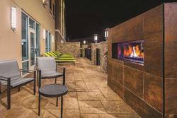 La Quinta Inn Suites By Wyndham Cleveland Tn