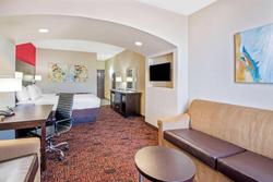 La Quinta Inn Suites By Wyndham Elk City