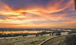 La Quinta Inn Suites By Wyndham Marble Falls