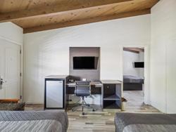 Discovery Inn Monterey