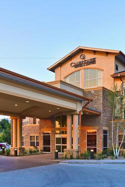 Clubhouse Hotel & Suites Pierre
