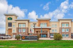 La Quinta Inn Suites Luling