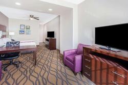 La Quinta Inn Suites Luling