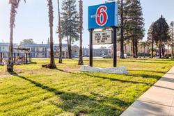 Motel 6 Visalia Ca