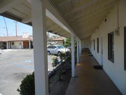 Hi Way Host Motel