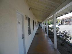 Hi Way Host Motel
