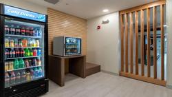 Holiday Inn Express and Suites Marion
