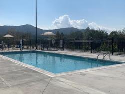 Holiday Inn Express and Suites Marion
