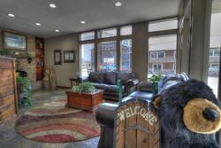 Crossroads Inn Suites
