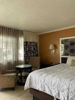 Stateline Economy Inn