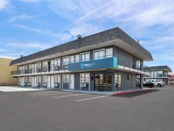 Clarion Pointe Ridgecrest near China Lake Naval St