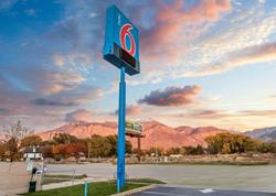 Motel 6 Ogden