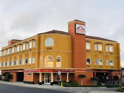 Gateway Inn And Suites Hotel