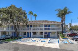 Motel 6 Santa Ana