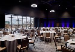 Omni Viking Lakes Hotel
