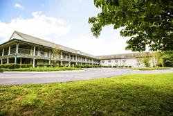Hilltop Inn Suites North Stonington